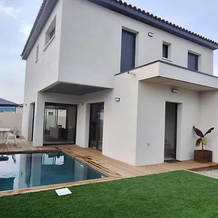 Villa *